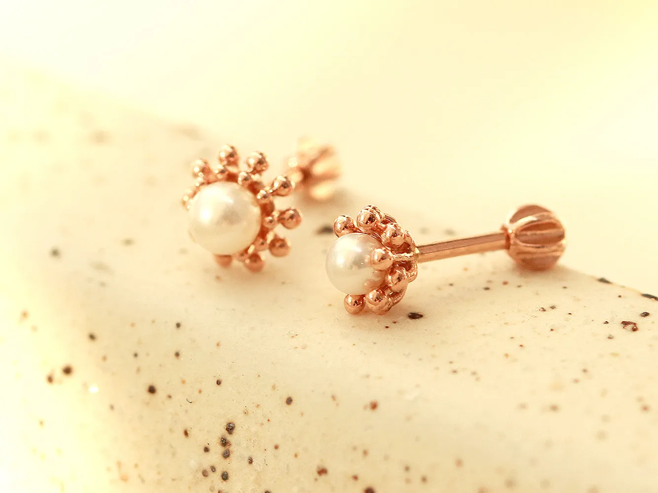 14K 18K Solid Gold Fresh Water Pearl Flower Helix Tragus Cartilage Conch Barbell Piercing Earring