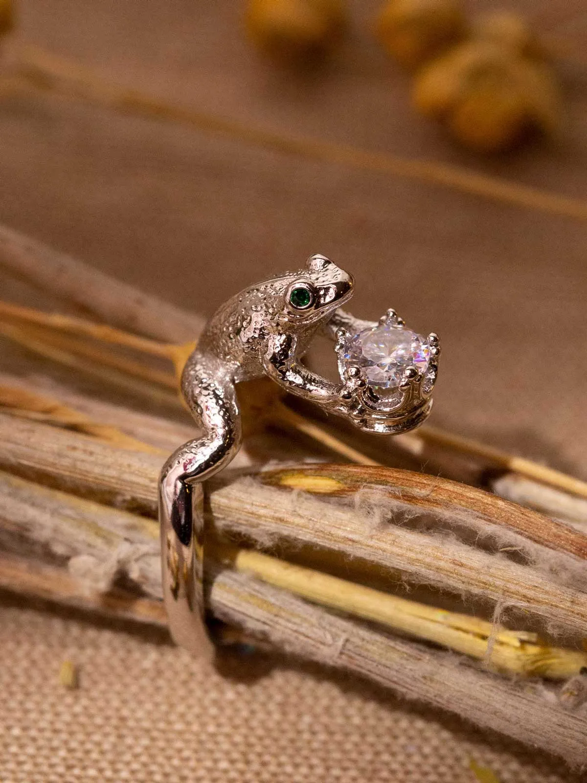 Charming Frog Ring