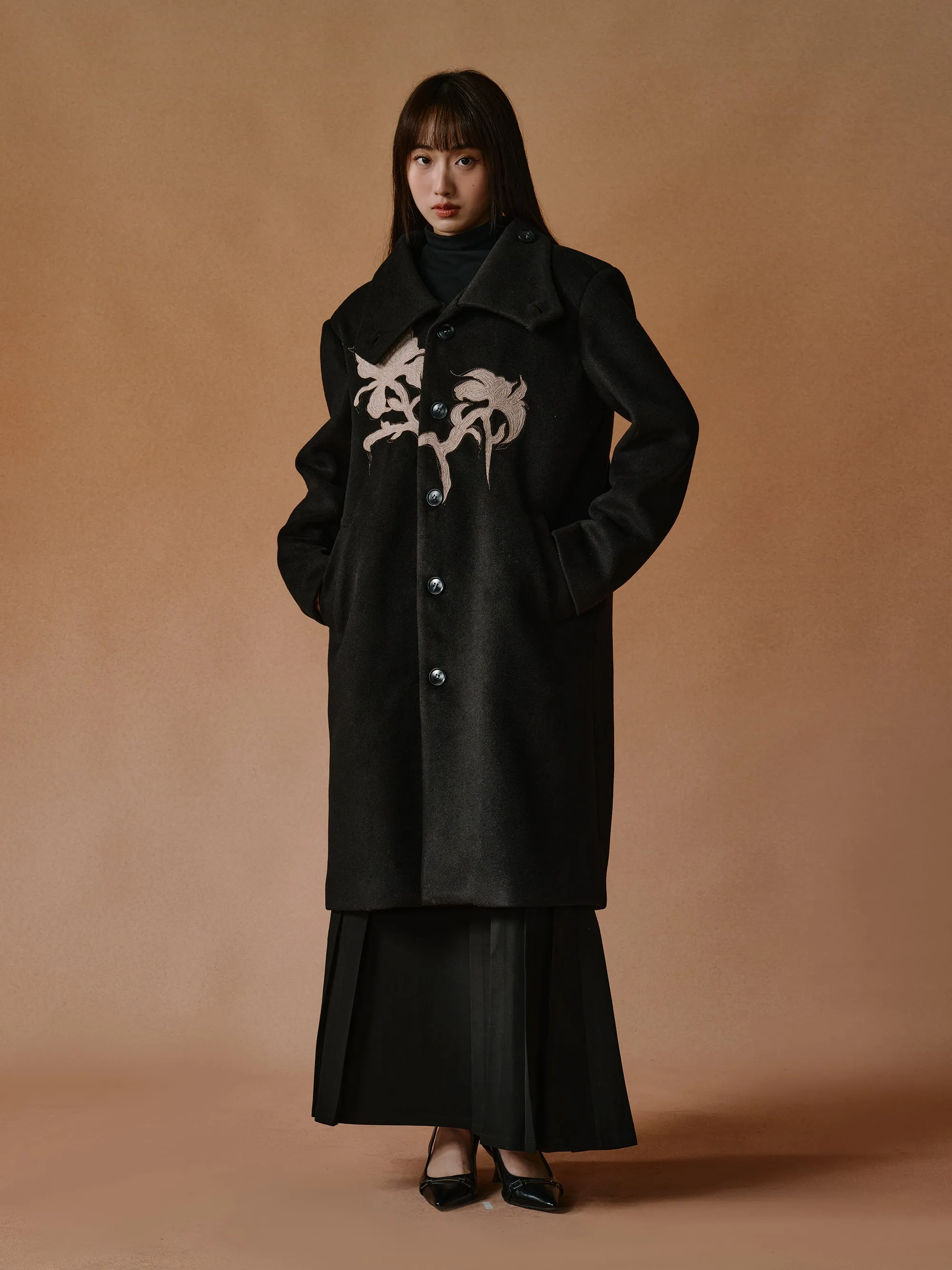 Chinese Style Iris Appliqué Embroidered Coat