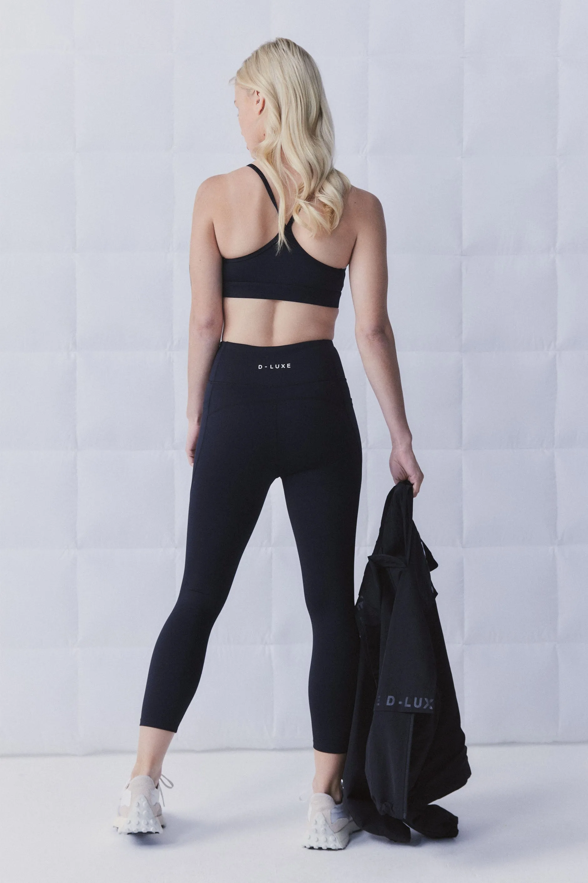 D-Luxe Crop Pocket Legging