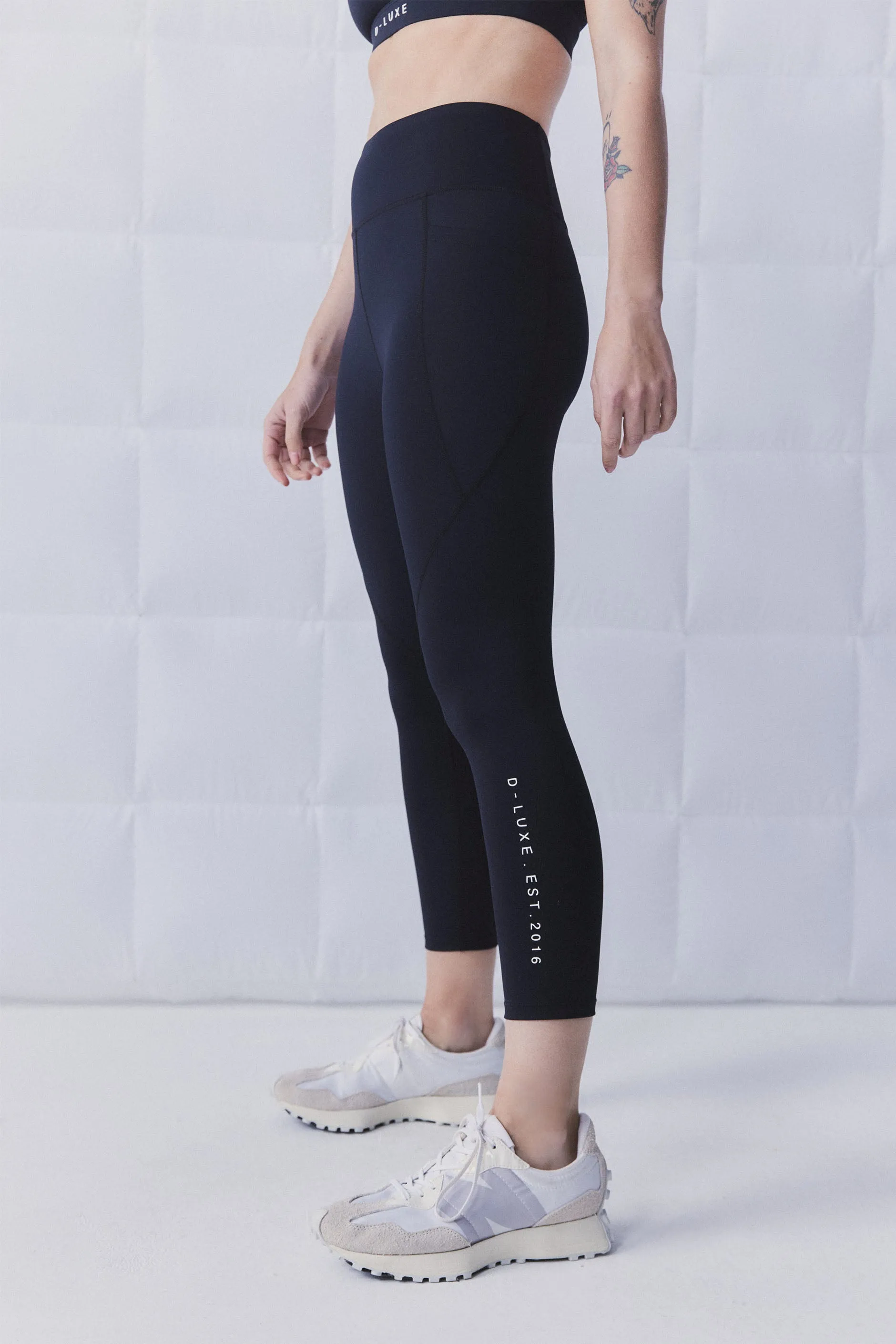 D-Luxe Crop Pocket Legging