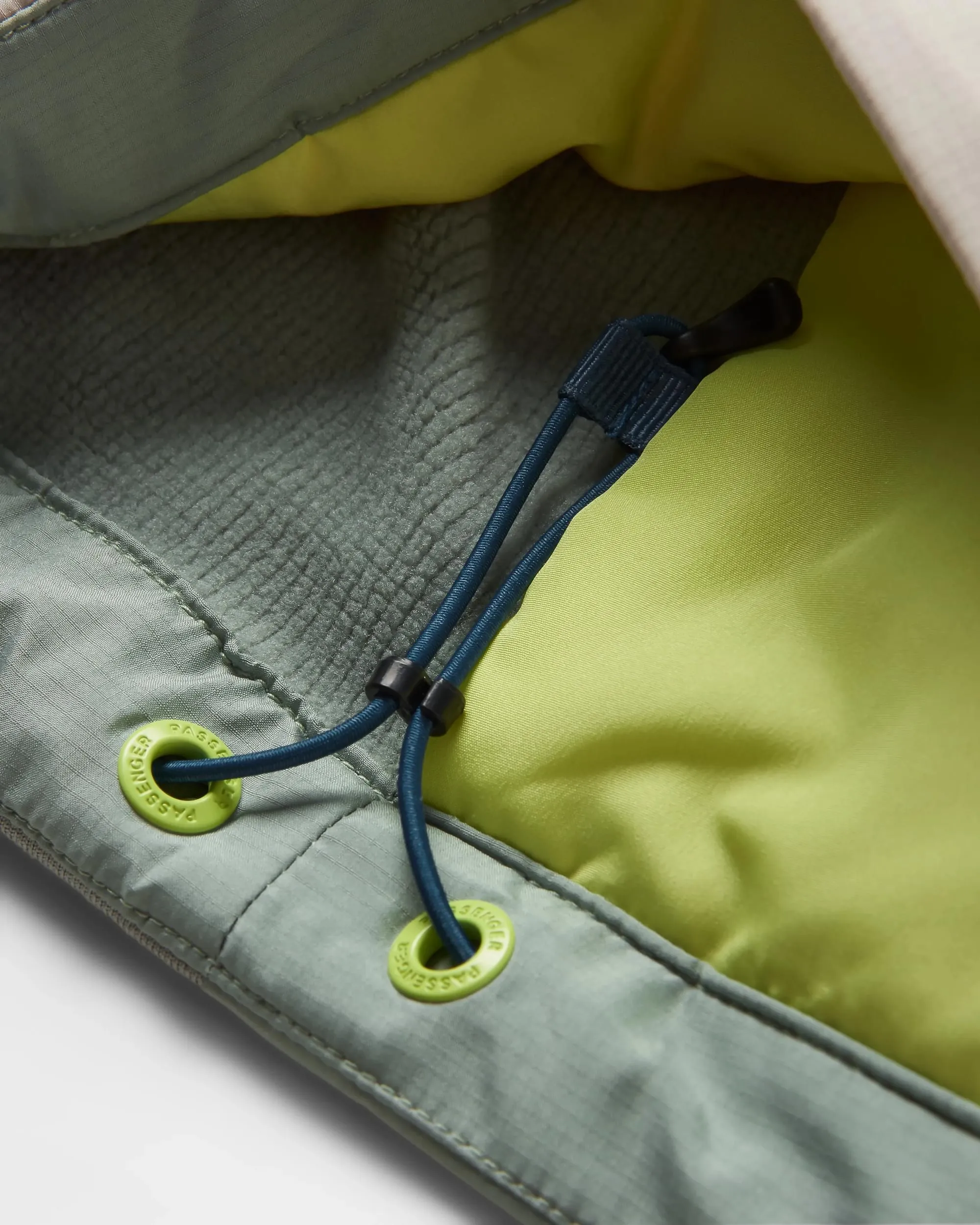 Daybreak Light Recycled Thermore Insulated Jacket - Pistachio/Blue Steel