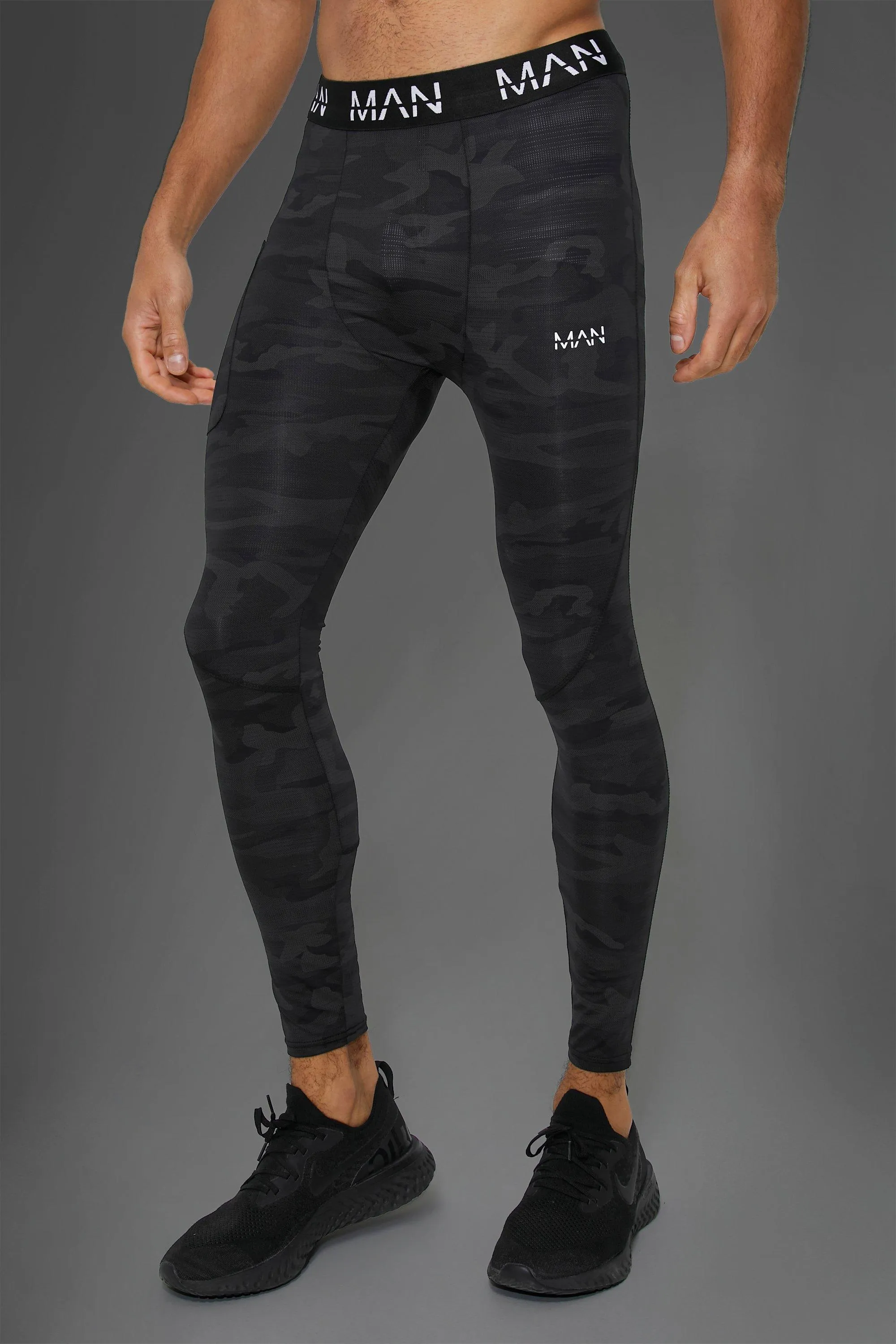 Man Active Gym Performance Camo Legging