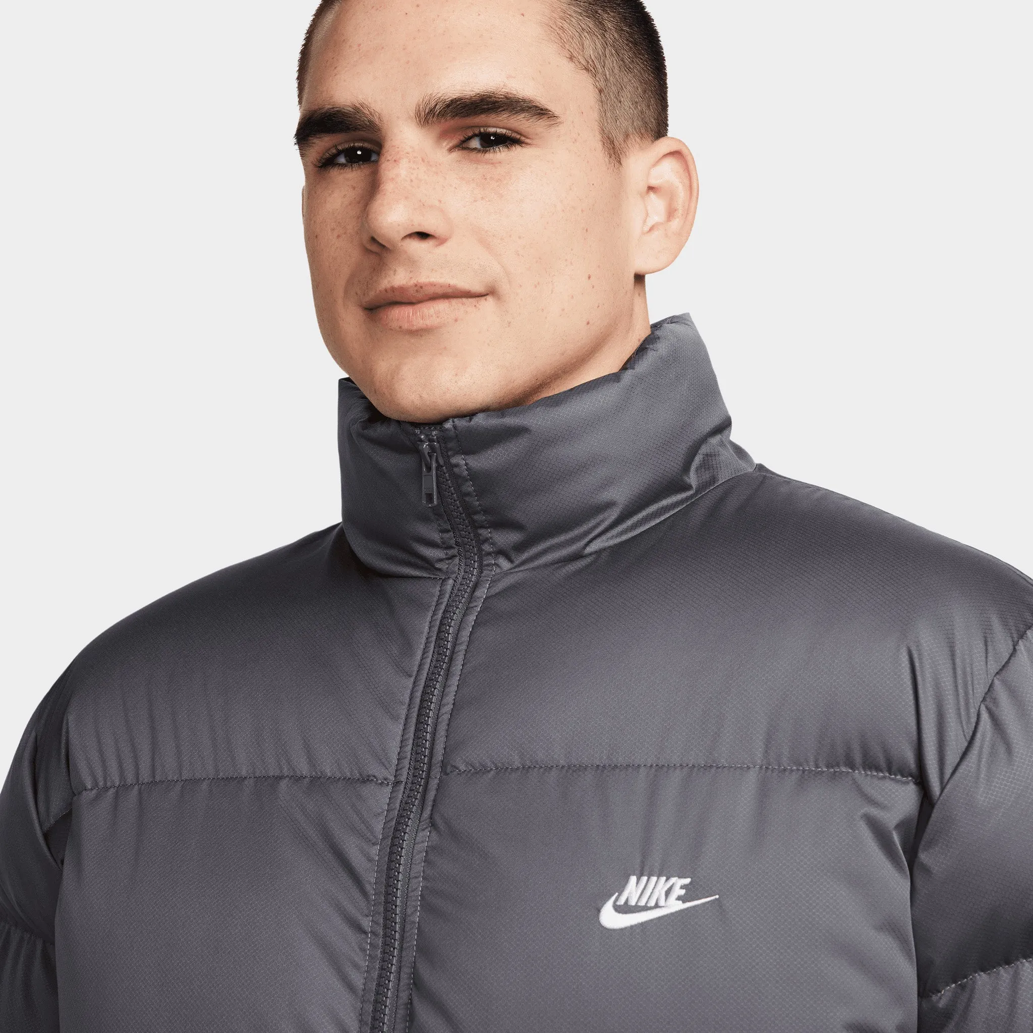 Nike Sportswear Club Puffer Jacket Iron Grey / White