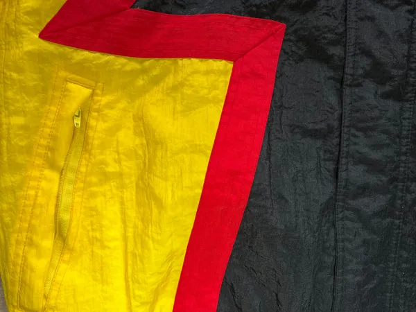 WESTSIDE STOREY VINTAGE | VINTAGE 90S APEX COLLISION KC CHIEFS PUFFER JACKET - BLACK/ RED/YELLOW